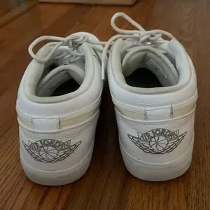 Nike Air Jordan V2 Retro Low-top sneakers  men size 11.5 white with cream swoosh Nike | Shoes | Nike Air Jordan V2 Retro Lowtop Sneakers Men  main image 4